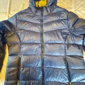 LL Bean Women's Ultralight 850 Down Hooded Jacket Navy XL Regular
